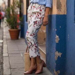 Jasmine & Juliana White Floral Women's Cropped Pants Size 8